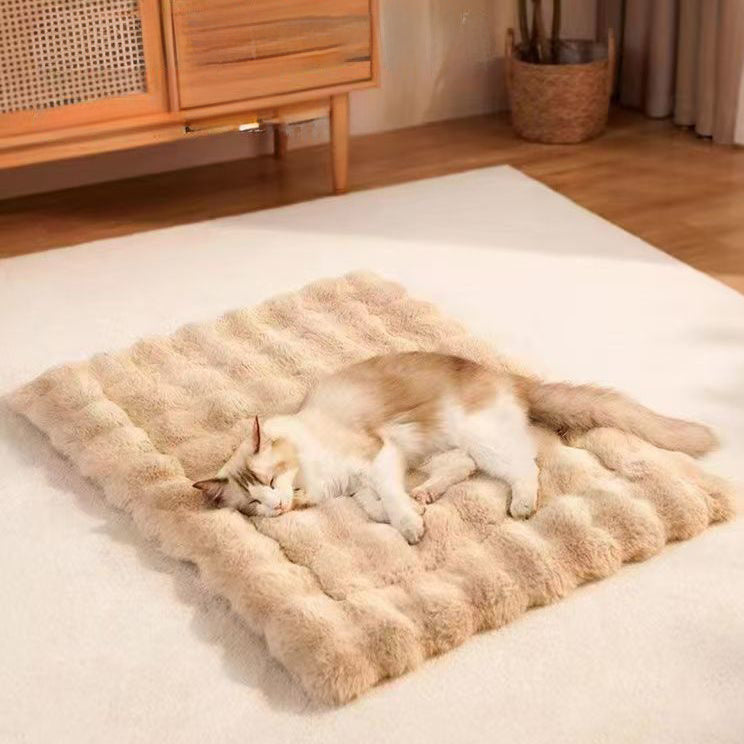 The Softest Pad for Your Best Friend, Spoil Your Cat or Small Dog with This Cozy Mat